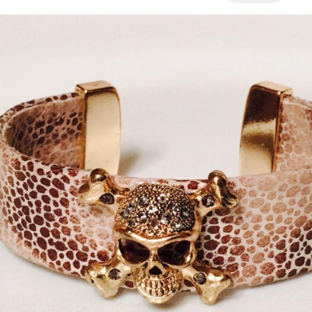 New Nordstrom Tasha bracelet skull cuff